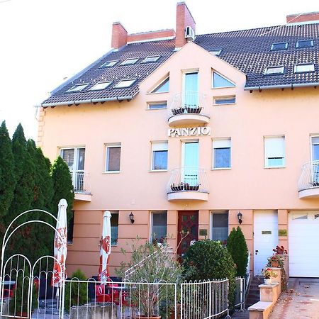 Bed and Breakfast Kalman Panzio Segedyn Zewnętrze zdjęcie