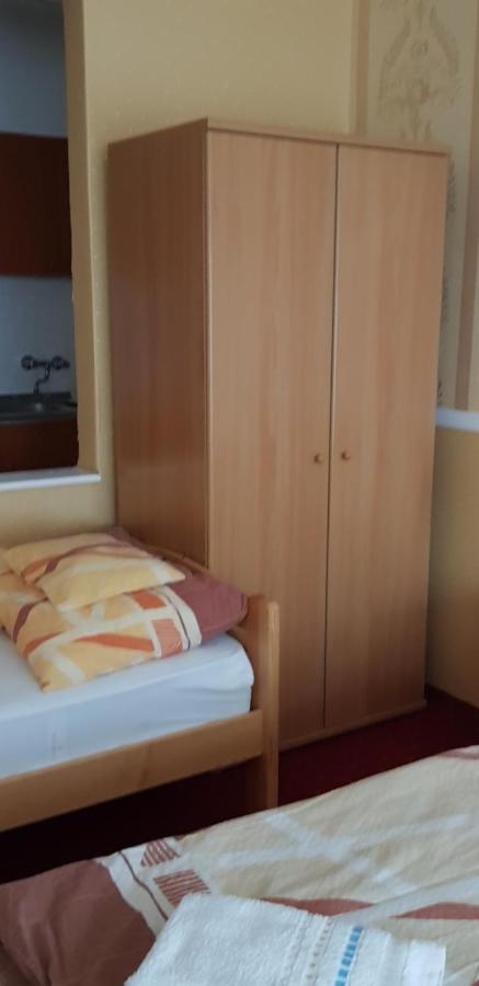 Bed and Breakfast Kalman Panzio Segedyn Zewnętrze zdjęcie