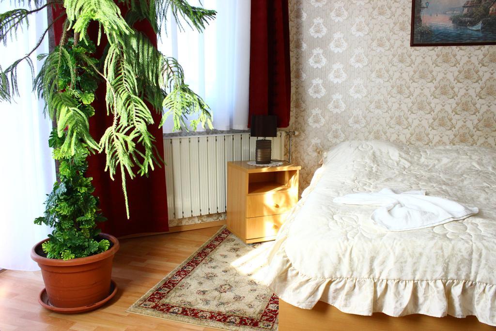 Bed and Breakfast Kalman Panzio Segedyn Zewnętrze zdjęcie