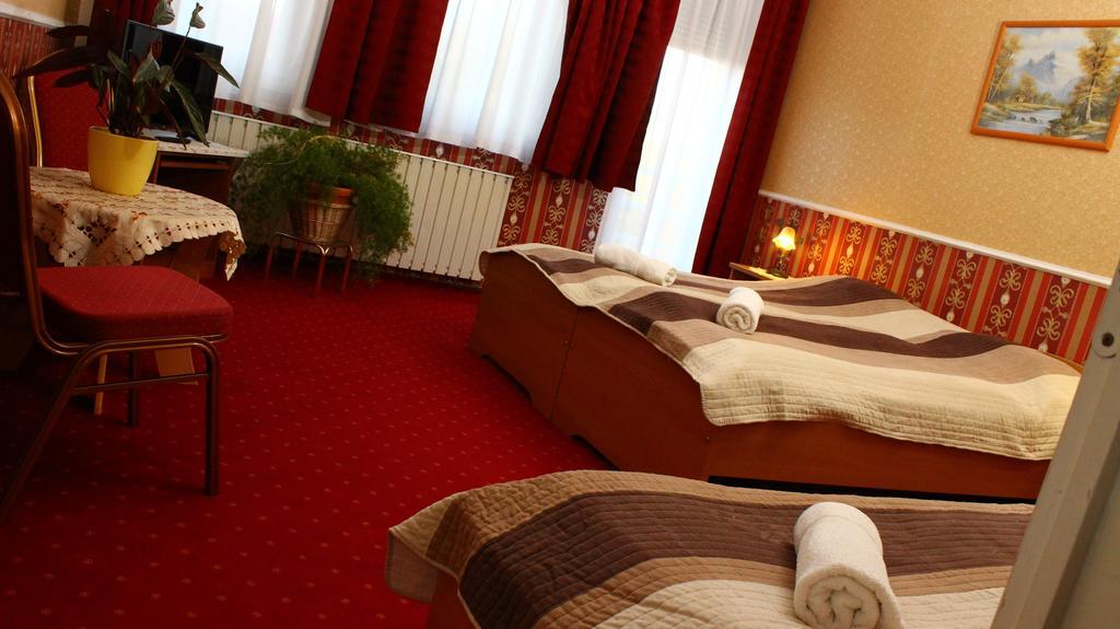 Bed and Breakfast Kalman Panzio Segedyn Zewnętrze zdjęcie