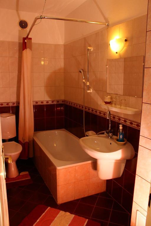 Bed and Breakfast Kalman Panzio Segedyn Zewnętrze zdjęcie