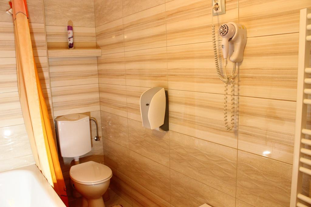 Bed and Breakfast Kalman Panzio Segedyn Zewnętrze zdjęcie