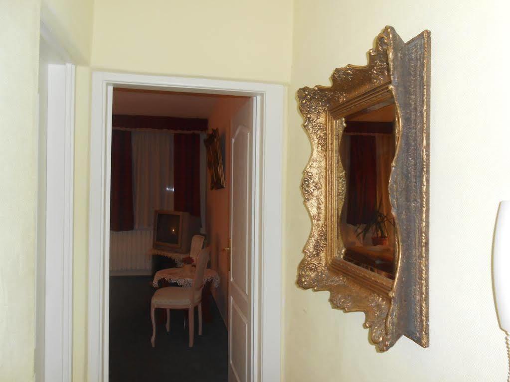 Bed and Breakfast Kalman Panzio Segedyn Zewnętrze zdjęcie