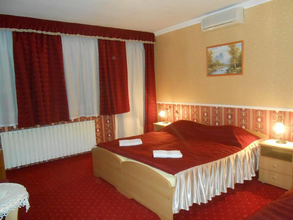 Bed and Breakfast Kalman Panzio Segedyn Zewnętrze zdjęcie