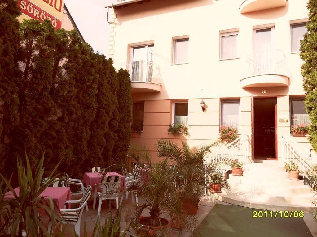 Bed and Breakfast Kalman Panzio Segedyn Zewnętrze zdjęcie